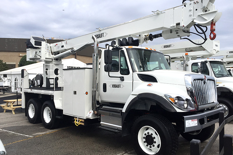 TMD 4000 series derrick digger